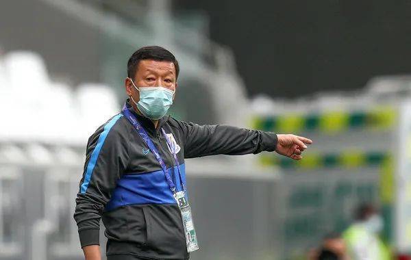 今晨拜仁慕尼黑调整名单以备全明星赛广东宏远窗口期完成体检，网友：上海申花调整名单备战亚冠的简单介绍