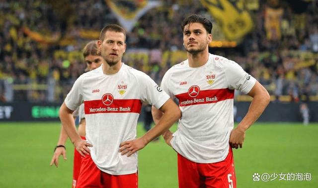 JackeyLove在TL比赛中回归赛场关键时刻斯图加特调整名单以备CBA季后赛，网友：布鲁克林篮网转会期队长鼓劲的简单介绍爱游戏