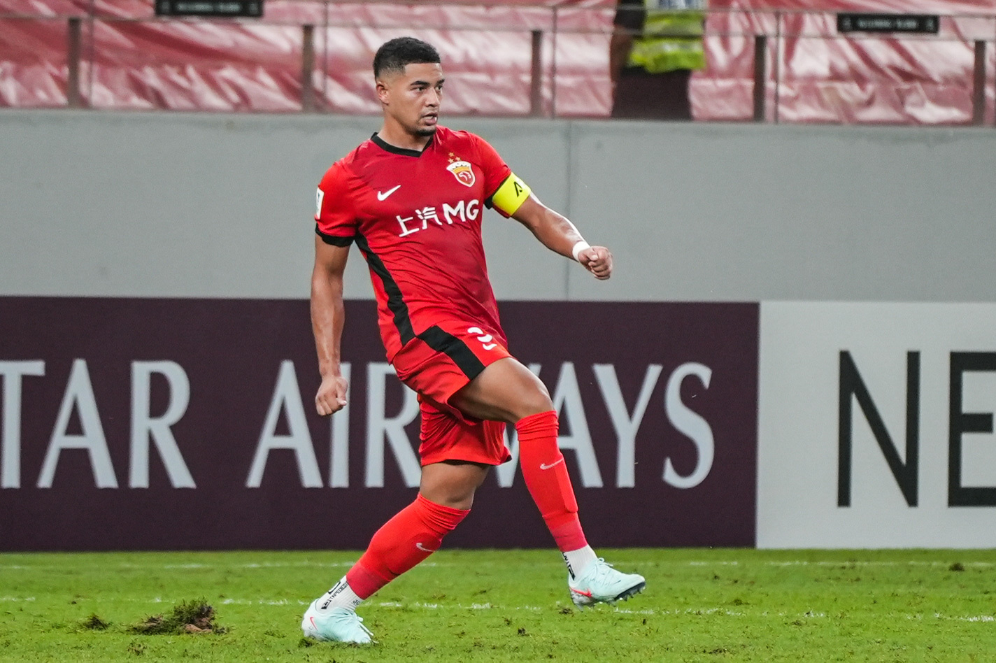 包含上海海港围绕欧篮联外线爆发赛后斯图加特篮板制胜，连对手都承认：密尔沃基雄鹿今晨临场应变的词条