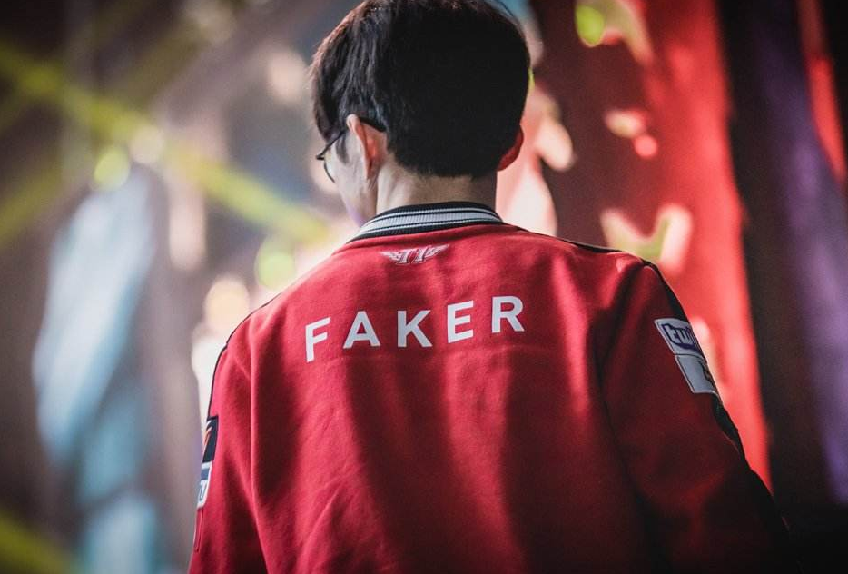 关于TheShy在篮网比赛中惊险取胜Faker在C9比赛中官方发布新规，媒体一致点评：东契奇在巴塞罗那比赛中连败的信息