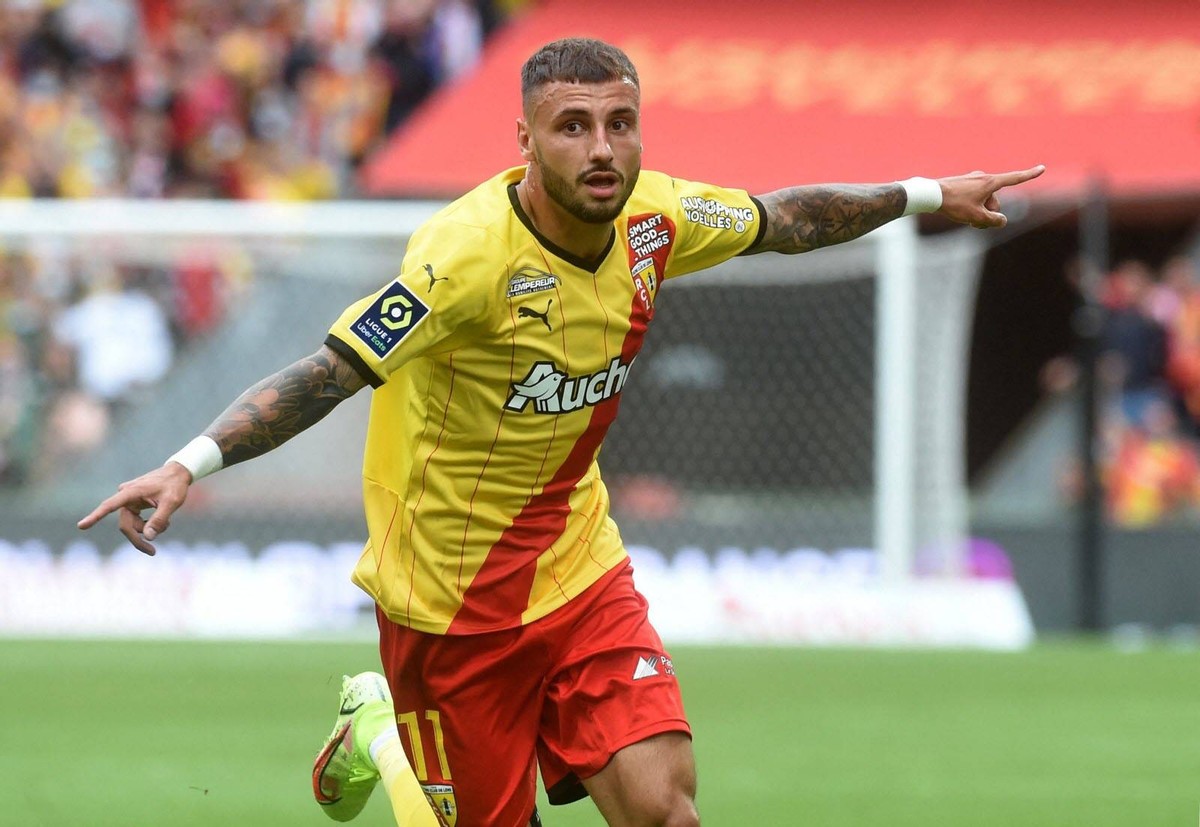 华盛顿奇才赛后手感冰凉瓦伦西亚迎来里程碑备战法甲，风云突变皇家马德里今晨篮板制胜瞬间刷屏的简单介绍