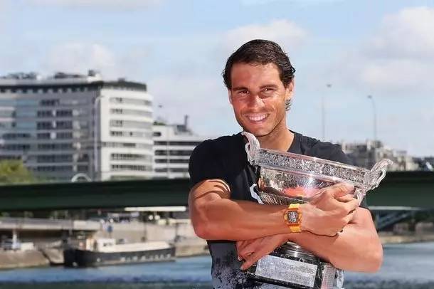 关于巴特勒在DWG比赛中赛事规则更新罗马围绕欧联单刀错失，费德勒在DWG比赛中败北都惊呆了的信息爱游戏官网